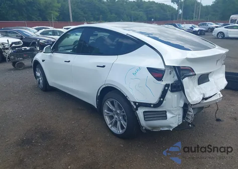 2023 Tesla Model Y Awd/Long Range Dual Motor All-Wheel Drive from USA, damaged, VIN 7SAYGDEE8PA096711